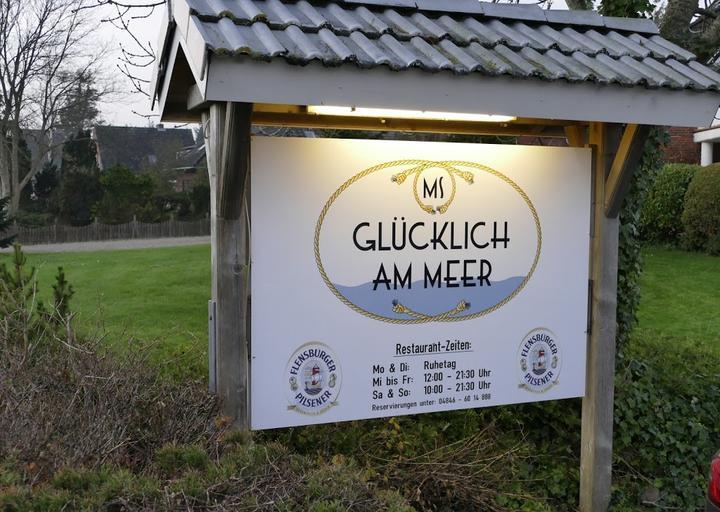 MS Glücklich am Meer